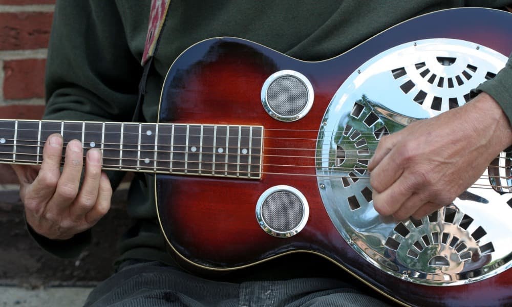 playing a Beard Guitar